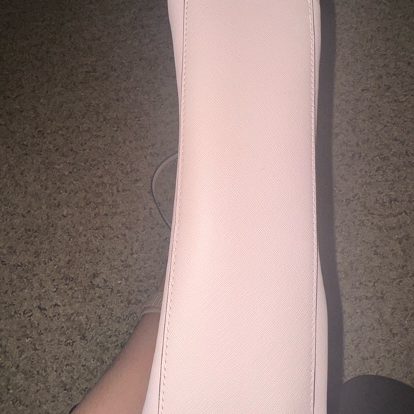 Michael Kors Pink Shoulder Bag with Gold Chain Straps - Picture 5 of 6